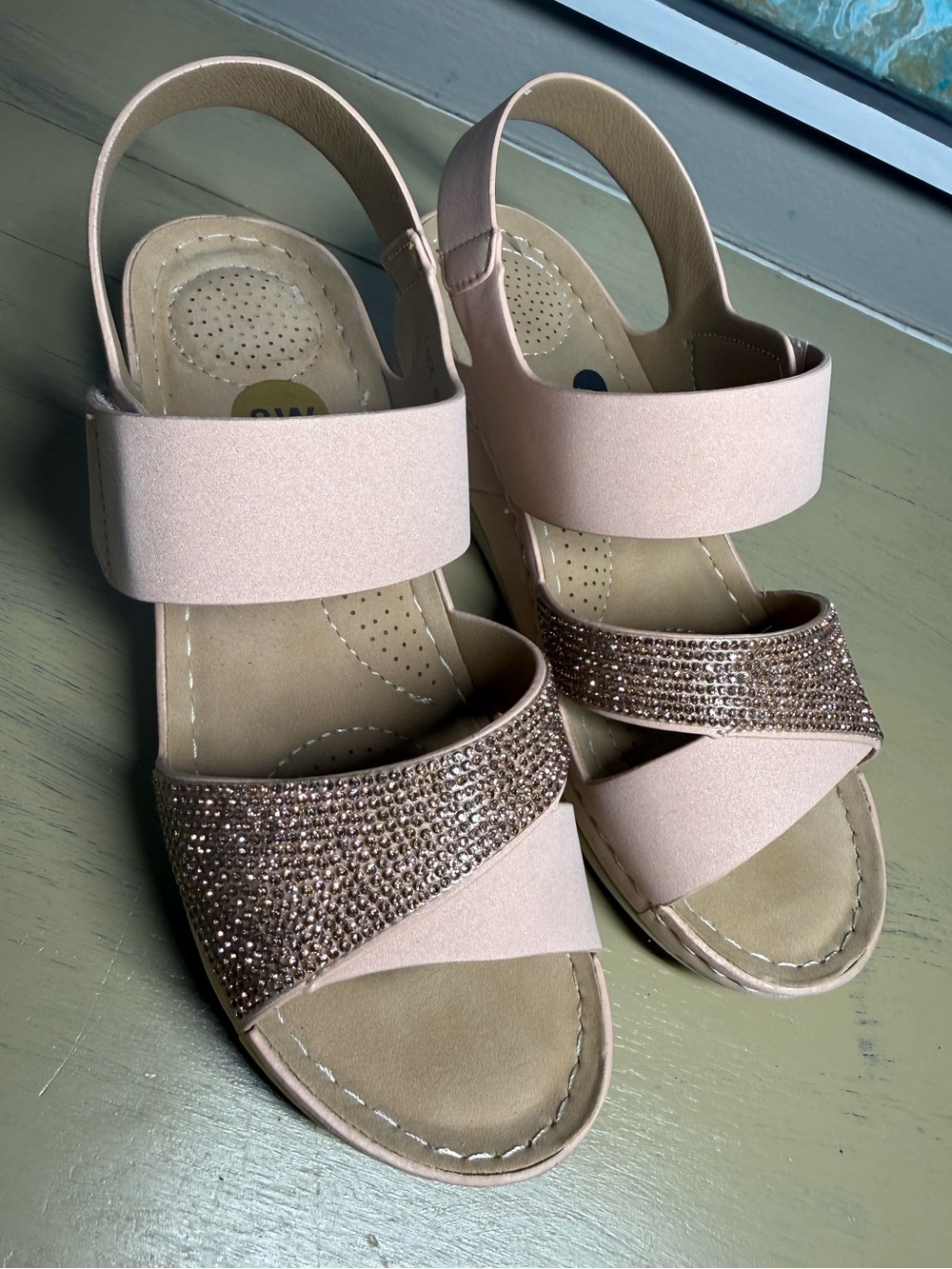 Women's GC Blush Pink Rhinestone Strap Comfort Sandals 8 WIDE